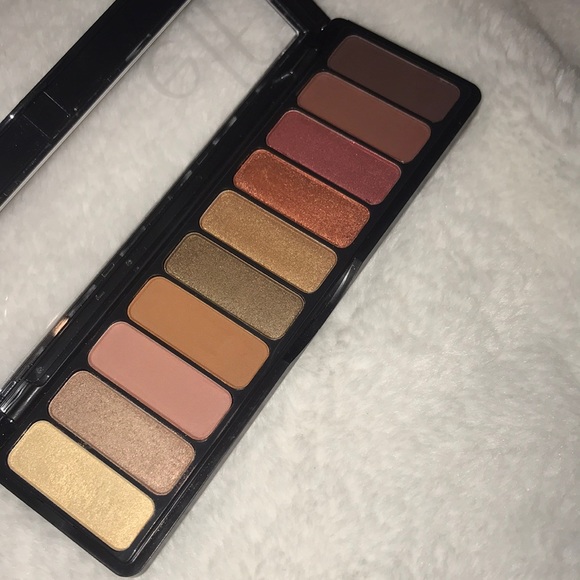 ❄️2 FOR $20❄️ ELF cosmetics rose gold palette - Picture 3 of 4